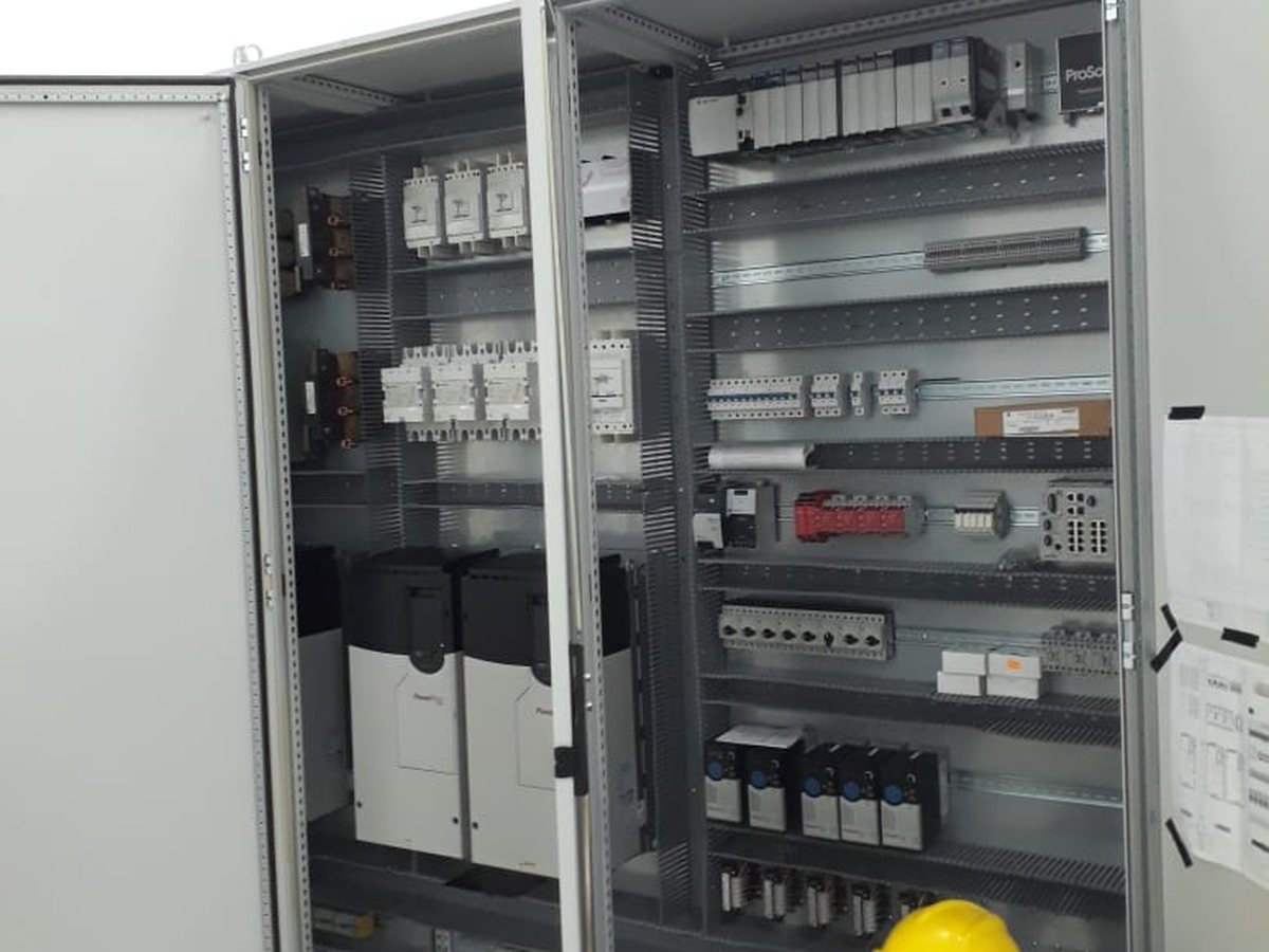 Control cabinets assembled in the workshop